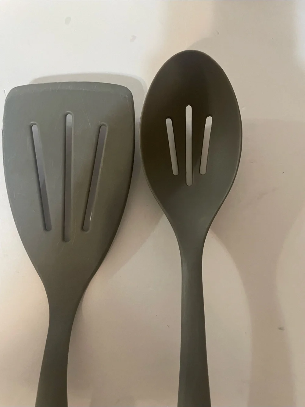 Ekco Nylon Gray and yCream Slotted Turner Spatula and Spoon Set